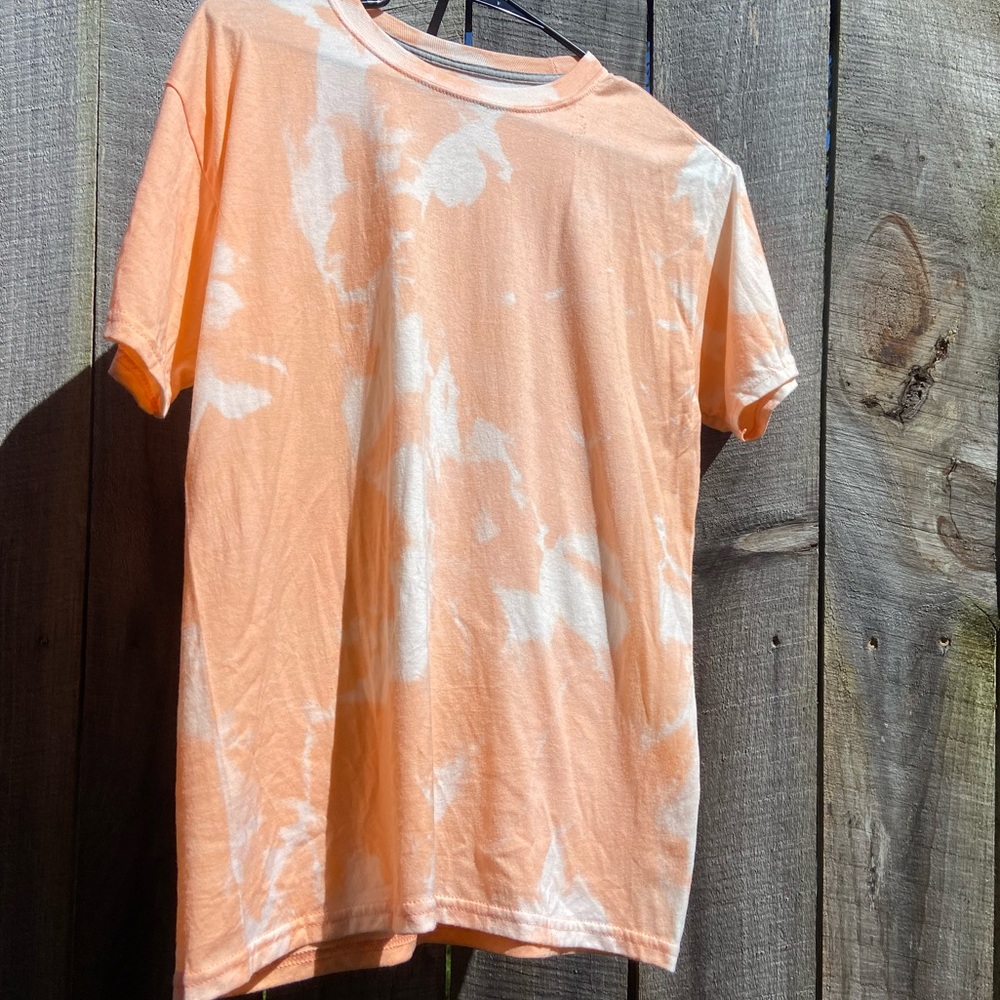 Reverse tie dye t shirt